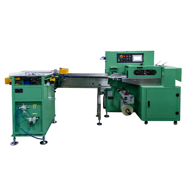 AUTO PILLOW TYPE PLASTIC FILM PACKING MACHINE